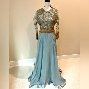 Beautiful long dress perfect for events like prom or a wedding